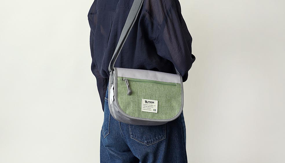 LifTe北欧の暮らし スウェーデンの【moz(モズ)】から発売される かぶせミニショルダーバッグに春を彩る新色「グレー×グラスグリーン」