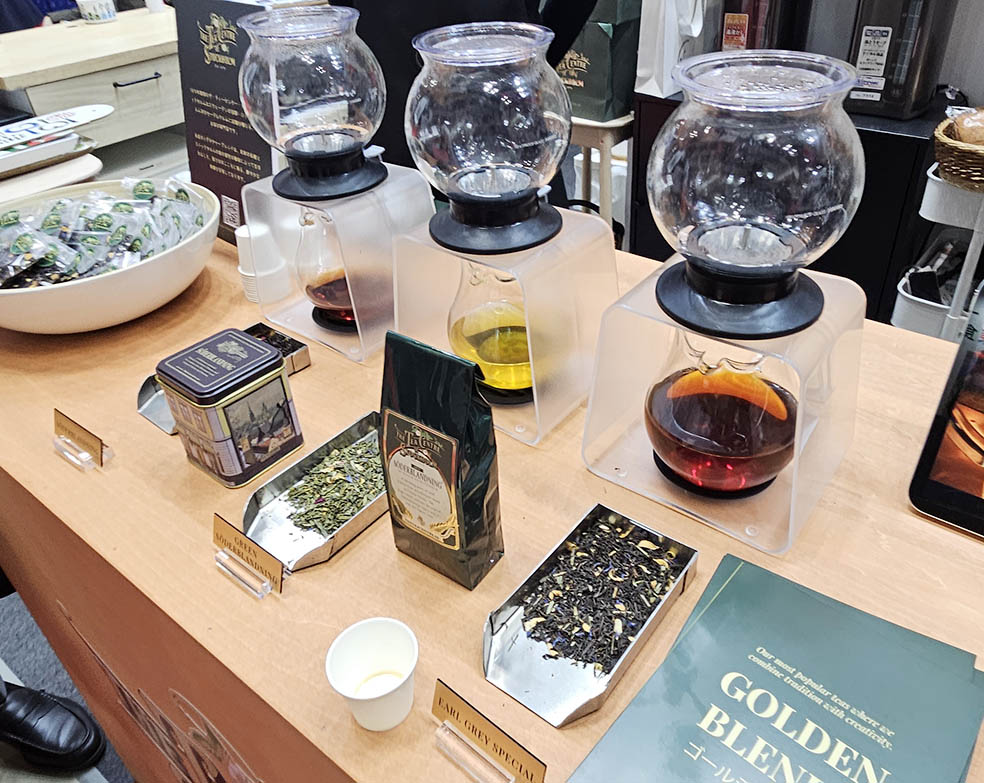 LifTe北欧の暮らし 東京ビッグサイトで開催されていた「FOODEX JAPAN 2026」スウェーデンブースで出展していた ノーベル賞晩餐会で提供される紅茶を作るストックホルムの紅茶ブランド The Tea Centre of Stockholm ティーセンターオブストックホルム