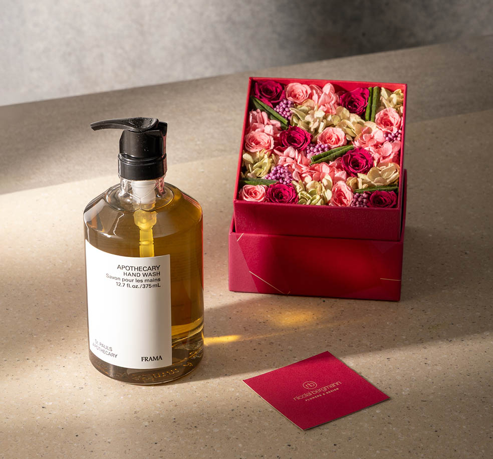 LifTe北欧の暮らし デンマーク出身のフラワーアーティスト ニコライ・バーグマンが手がける2026年母の日コレクション マザーズデイコレクション2026 - My message for you」My message for you Gift Set - Message in a box with FRAMA (My message for you ギフトセット - メッセージ イン ア ボックス ウィズ フラマ)