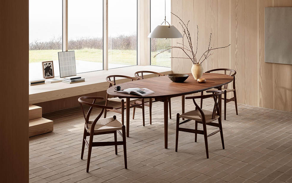 LifTe北欧の暮らし デンマークの王室御用達の家具メーカー「Carl Hansen & Søn(カール・ハンセン&サン)」が販売するCH337/CH338/CH339 ダイニングテーブル【デザイン：ハンス J. ウェグナー】