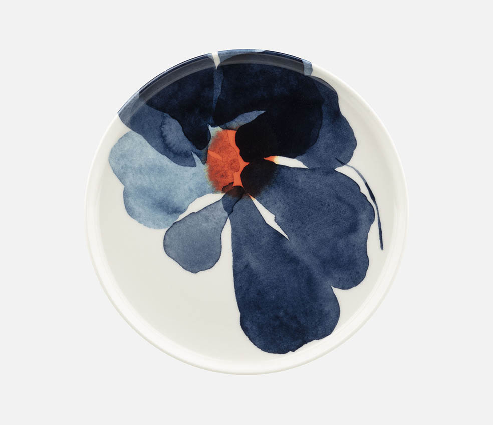 LifTe北欧の暮らし フィンランドのマリメッコから5月1日(金)から発売されるAino-Maija Metsola（アイノ＝マイヤ・メッツォラ）がデザインした新作ホームコレクション「Valssi（ヴァルシ）」20cm プレート