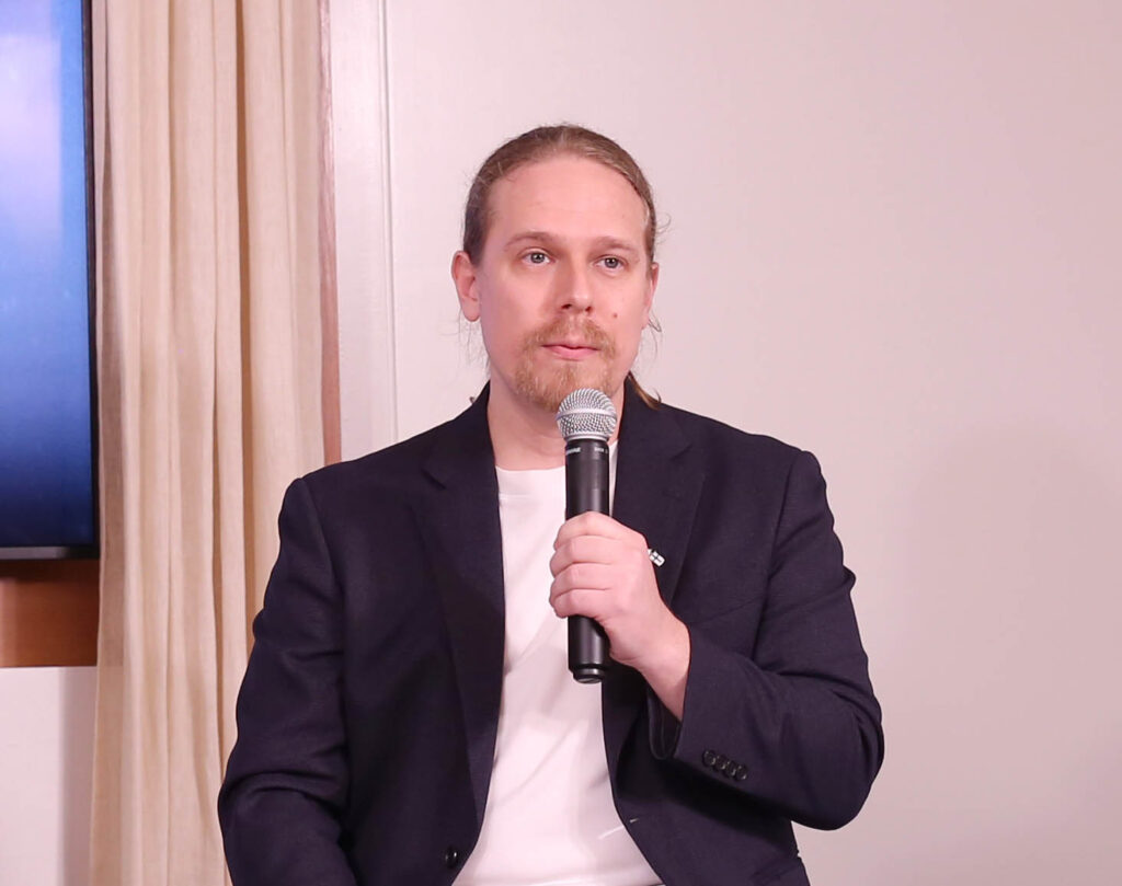 LifTe北欧の暮らし フィンランド大使館で開催されたwowowで4月5日から放送スタートする日本とフィンランドを舞台にした新作ドラマ「BLOOD&SWEAT」の完成報告イベントで登壇したダニエル・トイヴォネン