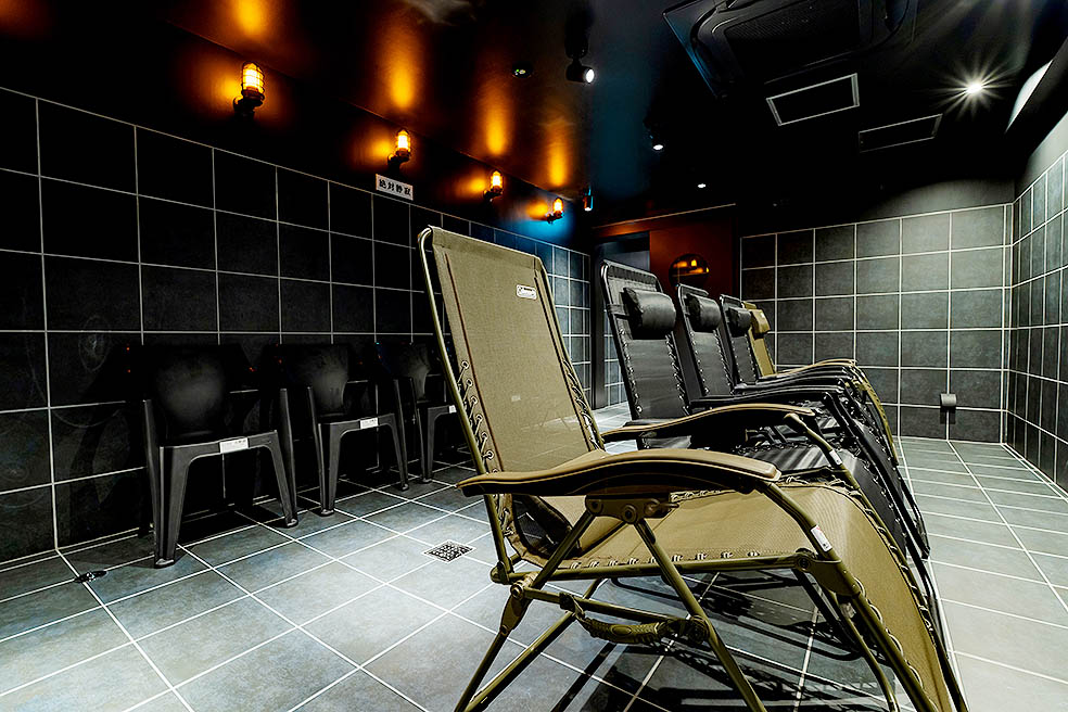 4月13日に神田・秋葉原エリアにオープンする新しいサウナ専門施設「SHIAGARU SAUNA」のととのいスペース