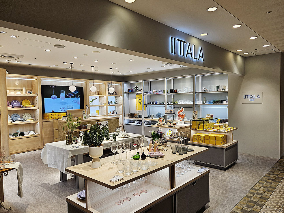LifTe北欧の暮らし フィンランドのIITTALA(イッタラ)と任天堂のポケモンがコラボしたコレクション「イッタラ × ポケモン オリゴ」が登場 記念してアトレ恵比寿でポップアップが開催 5Fでコレクションが販売されるIITTALA(イッタラ)のショップ
