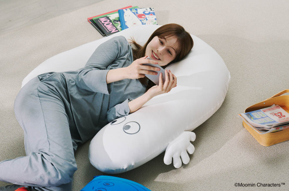 LifTe北欧の暮らし フィンランドのムーミンとYogibo(ヨギボー)がコラボした第二弾アイテムMOOMIN Yogibo Support ニョロニョロ