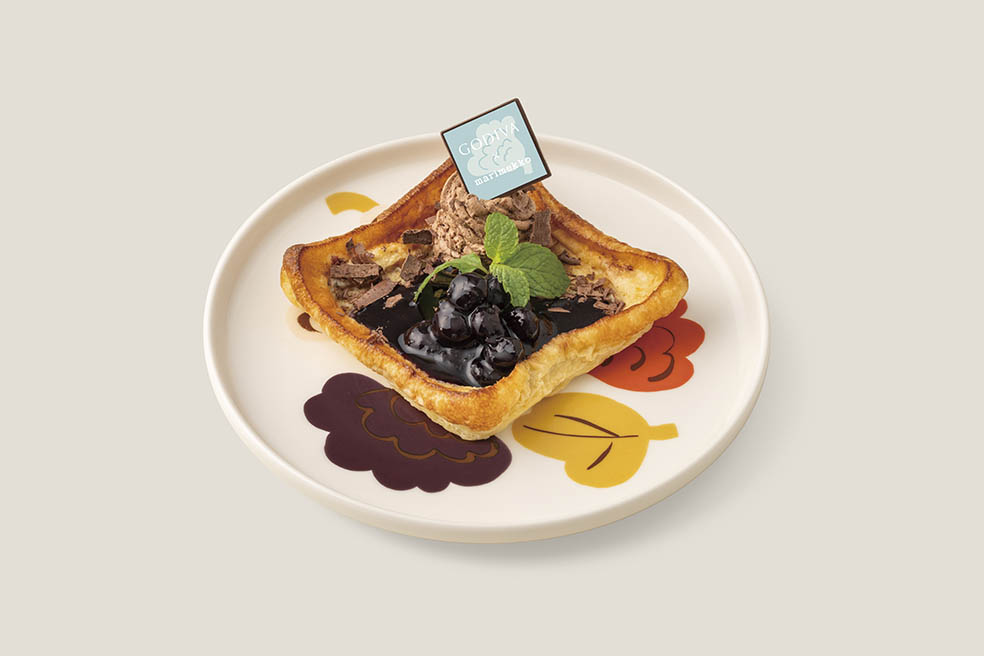 LifTe北欧の暮らし フィンランドのマリメッコ(marimekko)とコラボをするゴディバ(GODIVA)がゴディバカフェで展開するパンヌカック(フィンランド伝統のオーブン焼パンケーキ)