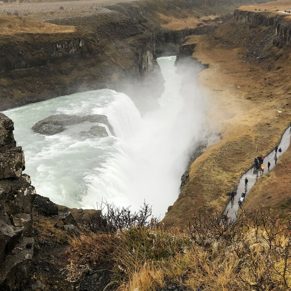 LifTe 北欧の暮らし アイスランド ゴールデンサークル グトルフォスの滝