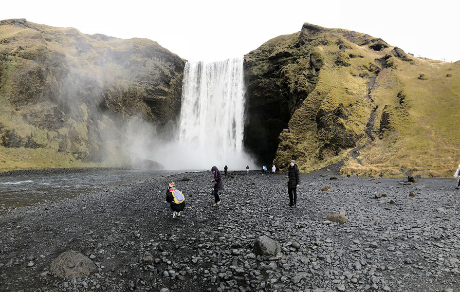LifTe 北欧の暮らし アイスランド スコゥガフォスの滝