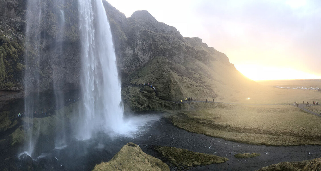 LifTe 北欧の暮らし セリャラントフォス 夕陽 アイスランド