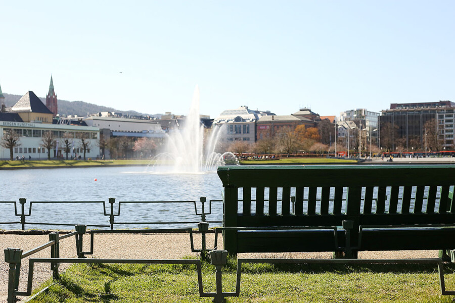 LifTe 北欧の暮らしベルゲン 公園 噴水