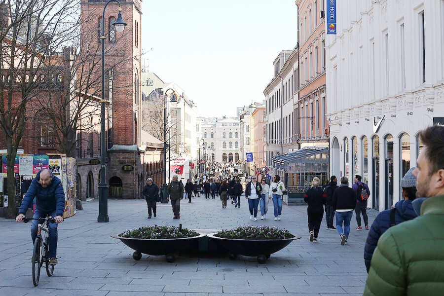 オスロ 目抜き通り カール・ヨハン通り LifTe 北欧の暮らし