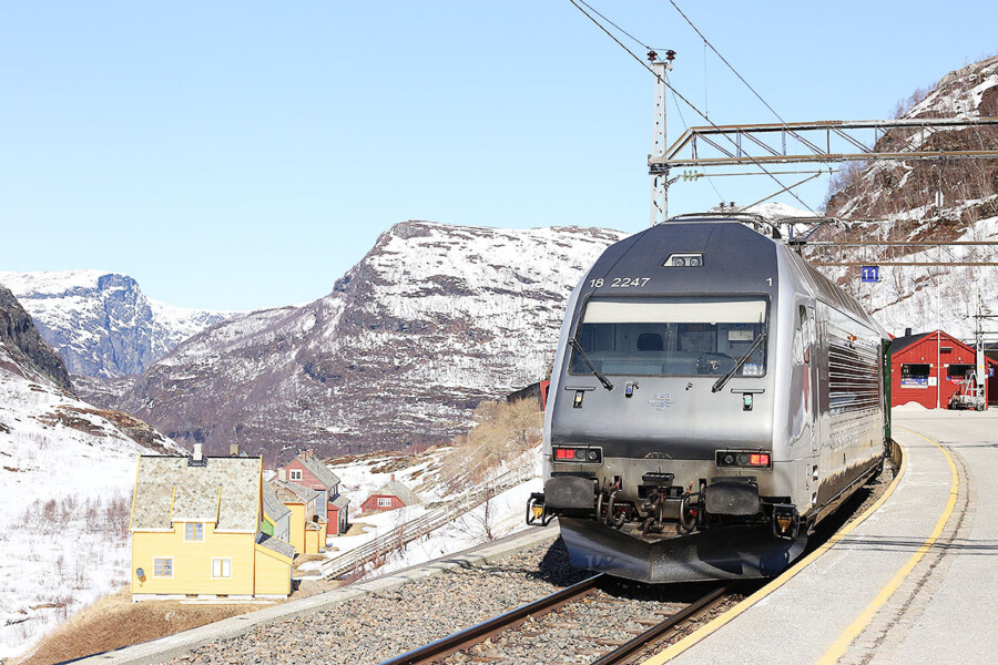 ミュールダール 乗り換え フロム鉄道 LifTe 北欧の暮らし