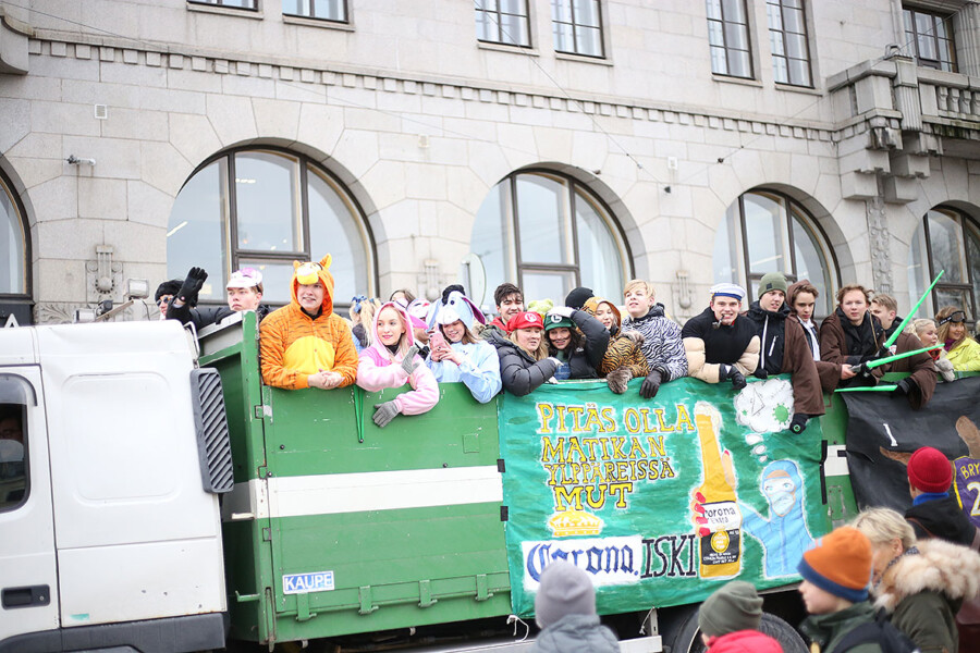 LifTe 北欧の暮らし フィンランド ヘルシンキ 高校3年生 Penkkarti