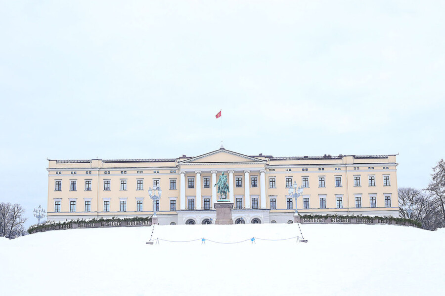 LifTe 北欧の暮らし 北欧の写真で涼をとる ノルウェー 王宮 オスロ